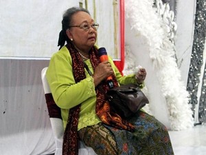 Nh Dini: Pada Sebuah Kenangan
