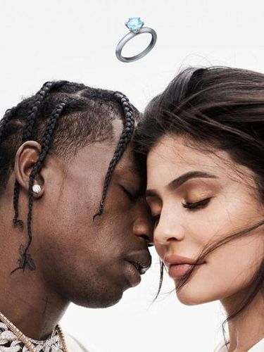 Gara-gara foto ini Travis Scott dan Kylie Jenner digosipkan sudah bertunangan. 