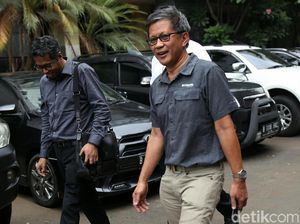 Rocky Gerung Berkicau Jelang Diperiksa, Bertanya soal Pikiran Tak Lengkap