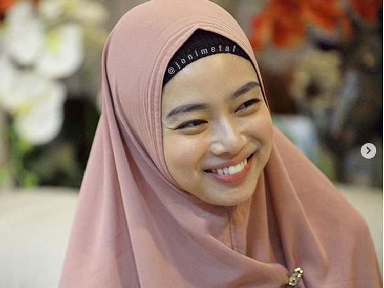 Deretan Foto Ratu Wushu Indonesia Lindswell Kwok yang Kini Berhijab