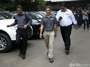 Rocky Gerung Minta Polisi Tunda Pemeriksaan soal Kitab Suci Fiksi