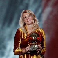 Ballon dOr telah menganugerahi piala pada pemain bola pria terbaik sejak tahun 1956. Terpilihnya Ada Hegerberg sebagai pemain bola wanita pertama yang mendapat penghargaan pun merupakan hasil voting dari para jurnalis. Foto: Reuters