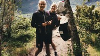 Ada Hegerberg saat mendaki gunung di Sunndal, Norwegia (Instagram/ahegerberg)