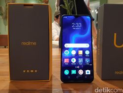 Unboxing Realme U1, Ponsel Buat Generasi Selfie