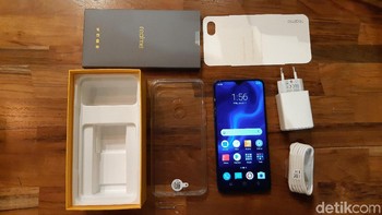 Berikut Realme U1 bersama aksesoris pelengkapnya. Foto: Virgina Maulita Putri