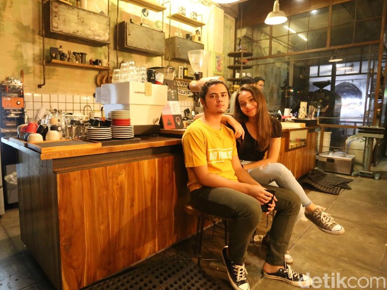 Karena Hal Ini Aliando dan Aurora Ribero Tak Bisa Donor Darah Karena Hal Ini Aliando dan Aurora Ribero Tak Bisa Donor Darah