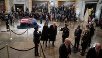 Puncak penghormatan terakhir untuk mantan Presiden AS itu akan digelar pada Rabu (5/12/2018) mendatang di Washington National Cathedral. Jabin Botsford/Pool via Reuters.