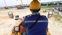 Dikembangkan di lahan seluas 6,2 Ha di sisi stasiun LRT Ciracas, LRT City Urban Signature dengan konsep Transit Oriented Develompment, di tahap pertama akan dibangun 2 tower apartemen dengan total 1630 unit.