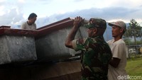 Sebanyak 31 karyawan PT Istika Karya diduga tewas ditembak oleh KKB saat melakukan pengerjaan jalur Trans Papua di Kali Yigi dan Kali Aurak Distrik Yigi, Kabupaten Nduga, Papua pada 2 Desember lalu. ANTARA FOTO/Iwan Adisaputra.