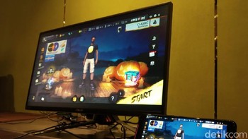 Ada juga Mobile Desktop Dock untuk menghubungkan ponsel ke monitor. Foto: detikINET/Muhamad Imron Rosyadi