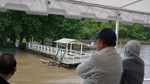 Potret Kemesraan JK dan Istri Menyusuri Sungai Rio Sarmiento