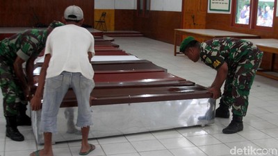Peti Jenazah untuk Korban Penembakan di Papua