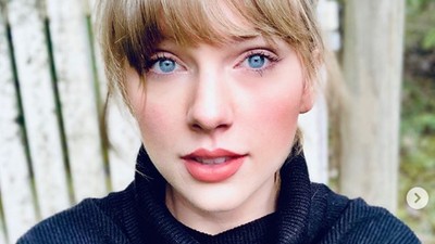 Melihat Cantiknya Taylor Swift saat Jadi Anak Rumahan