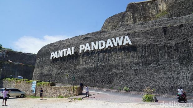 Pantai Pandawa di Badung