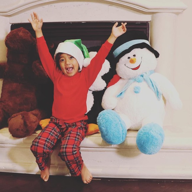 Tapi karena ia adalah anak di bawah umur, 15% dari penghasilannya disalurkan pada sebuah akun bernama Coogan yang akan dikunci hingga Ryan menginjak usia dewasa. Foto: Instagram @ryansfamilyreview