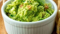 Ada harga extra yang harus dibayar jika inginkan satu sendok guacamole. Biasanya sebesar $2 (Rp 14 ribu), padahal hanya dibuat dengan bahan senilai 52 sen. Sehingga dimark up sebesar 285%. Foto: Istimewa
