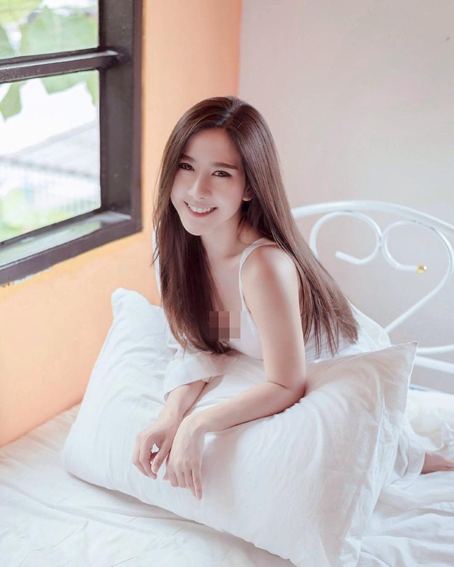 Bahkan, saat Phuncisa memamerkan senyumannya yang memukau, tak sedikit dari netizen yang merasa tergila-gila. Foto: Instagram @mint_phunchisa