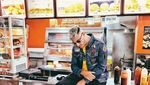 Tak Bisa Lepas dari Kopi dan Soft Drink, DJ Snake Hobi Ngemil di Minimarket