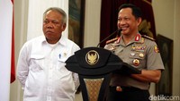 Kapolri Jenderal Tito Karnavian juga memberikan keterangan terkait aksi penembakan yang dilakukan oleh kelompok kriminal bersenjata (KKB) tersebut.
