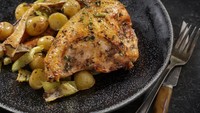 Daging dada ayam dianggap sehat, karena merupakan sumber dari protein dan membuat tubuh merasa lebih kenyang. Menurut penelitian, konsumsi dada ayam dapat meningkatkan energi tubuh seseorang. Foto: iStock