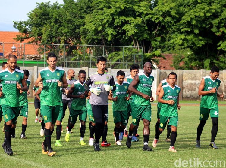 Persebaya Jalani Sesi Latihan Jelang Lawan PSIS Semarang
