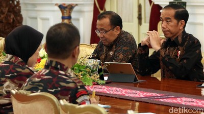 Jokowi Sambut FKPPI di Istana