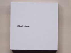 Si Penjiplak iPhone Bikin Ponsel yang Punya Proyektor