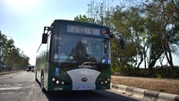 PT Bakrie & Brother Tbk (BNBR) saat ini sedang melakukan kajian dengan pemerintah Jawa Tengah untuk pengadaan bus listrik. Direktur Utama BNBR Bobby Gafur Umar menjelaskan saat ini perseroan memang sedang mengembangkan bus listrik untuk mendorong transportasi ramah lingkungan. Istimewa/Dok. BNBR.
