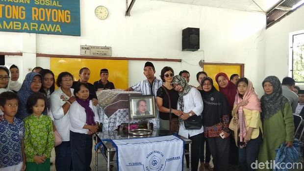 Pertemuan Terakhir Nh Dini dengan Anak Pertama 