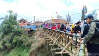 Jembatan di kawasan wisata (M Rofiq/detikTravel)