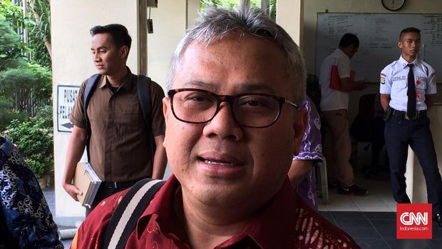 KPU Diminta Fokus Pengawasan Dibanding Ribut 'Kotak Kardus'