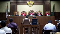 Made Oka terbukti menjadi perantara uang suap untuk mantan Ketua Fraksi Partai Golkar, Setya Novanto. Made Oka terlibat dalam kasus korupsi pengadaan Kartu Tanda Penduduk berbasis elektronik (e-KTP) tahun 2011-2013.