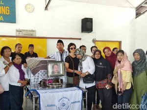 Nh Dini Meninggal Dunia, Daus Mini Resmi Nikah Lagi
