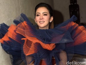 Krisdayanti Sebut Syahrini dan Reino Pasangan Serasi