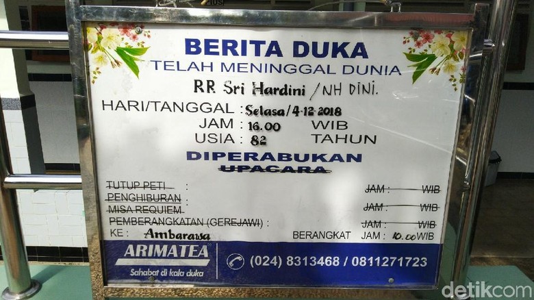 Tak Dapat Penerbangan, Pierre Coffin Absen di Kremasi Nh Dini Tak Dapat Penerbangan, Pierre Coffin Absen di Kremasi Nh Dini