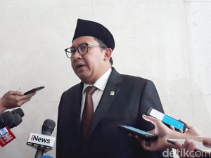 Ketum PA 212 Jadi Tersangka, Fadli Zon Siap Bela Habis-habisan