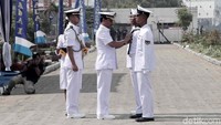 Di dalam pidatonya saat hadir di Hari Armada RI 2018, Kepala Staf Angkatan Laut Laksamana TNI Siwi Sukma Aji mengingatkan ancaman global yang semakin kompleks di wilayah keluatan Indonesia.