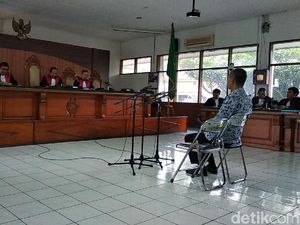 Dirjen PAS Disebut Diberi Tas Mewah oleh Wahid Husen