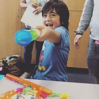 Dilansir Forbes, Ryan ToysReview menjadi YouTuber dengan penghasilan tertinggi. Menjadi orang termuda dalam daftar, ia pun mengalahkan para YouTuber kenamaan, seperti PewDiePie, Jake Paul, hingga Jefree Star. Foto: Instagram @ryansfamilyreview