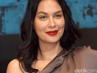 Impian Sophia Latjuba, Meninggal Didampingi Seorang Suami