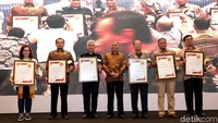 Ini merupakan kerja keras, profesionalitas dan bentuk konsistensi dari para pegiat Antikorupsi dalam penerapan Good Governance (GG) dalam membangun tata kelola lembaga yang baik dan berintegritas tinggi untuk kemanfaatan yang lebih baik bagi bangsa dan negara.