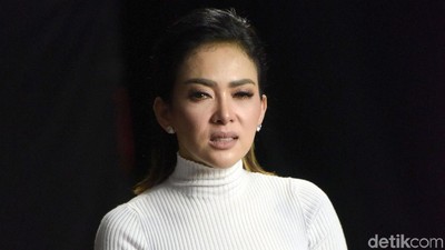 Saat Syahrini Jauh dari Glamor dan Kemewahan