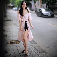 Pemilik akun Instagram @mint_punchisa ini pun kerap kali membagikan berbagai potret memesona dirinya mulai dari gaya busana yang stylish, olahraga, hingga gaya liburannya. Foto: Instagram @mint_phunchisa