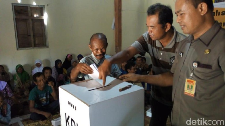 Begini Situasinya Jika Tunagrahita Simulasi Pencoblosan di Ponorogo Begini Situasinya Jika Tunagrahita Simulasi Pencoblosan di Ponorogo