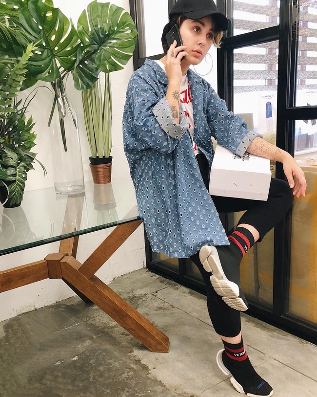 Meski keputusan Dina maupun Ascia sempat membuat publik kecewa, mereka tetap rutin mengunggah foto-foto gaya mereka di Instagram. Foto: Instagram/ascia