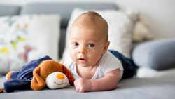 35 Nama Bayi Laki-laki dengan Makna Kehidupan 35 Nama Bayi Laki-laki dengan Makna Kehidupan