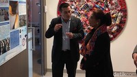 Susi diterima oleh Presiden Pusat Ilmiah Monaco, Patrick  dan berdiskusi tentang perkembangan penangkapan ikan ilegal dan kondisi terumbu karang Indonesia.