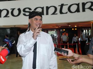 Mulan Tak Berani Hamil Lagi, Ahmad Dhani: 2 Anak Cukup, Sudah Lengkap!