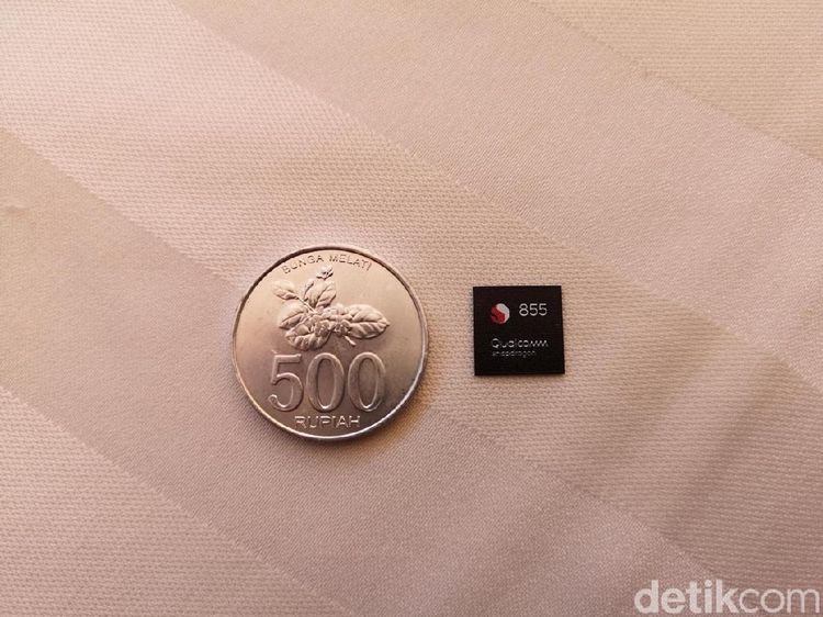 Penampakan Snapdragon 855 yang Lebih Kecil dari Koin Rp 500