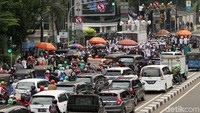 Panglima Laskar Pembela Islam (LPI), Maman Suryadi, mengatakan massa yang datang berasal dari Jawara Betawi, FPI, LPI, dan majelis taklim yang ada di Jabodetabek. Dia mengatakan aksi ini untuk mendukung Habib Bahar.